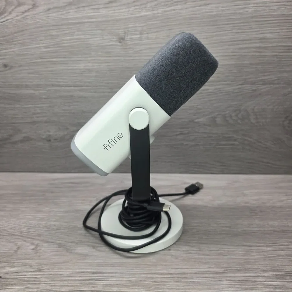 Fifine AmpliGame AM8 USB XLR Dynamic Microphone White RGB Gaming Podcast Mic